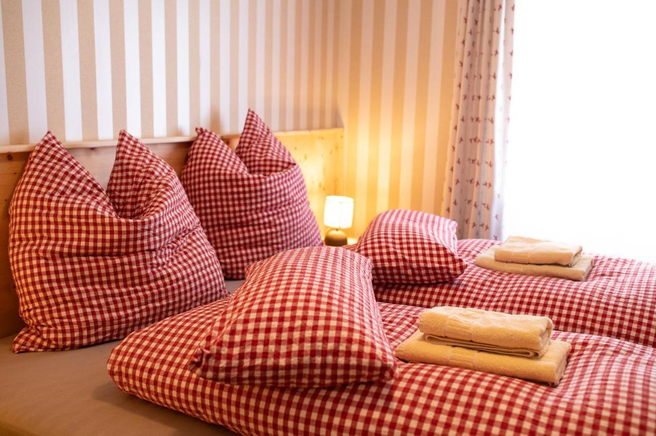 Roesslgut Bed & Breakfast Zederhaus Buitenkant foto